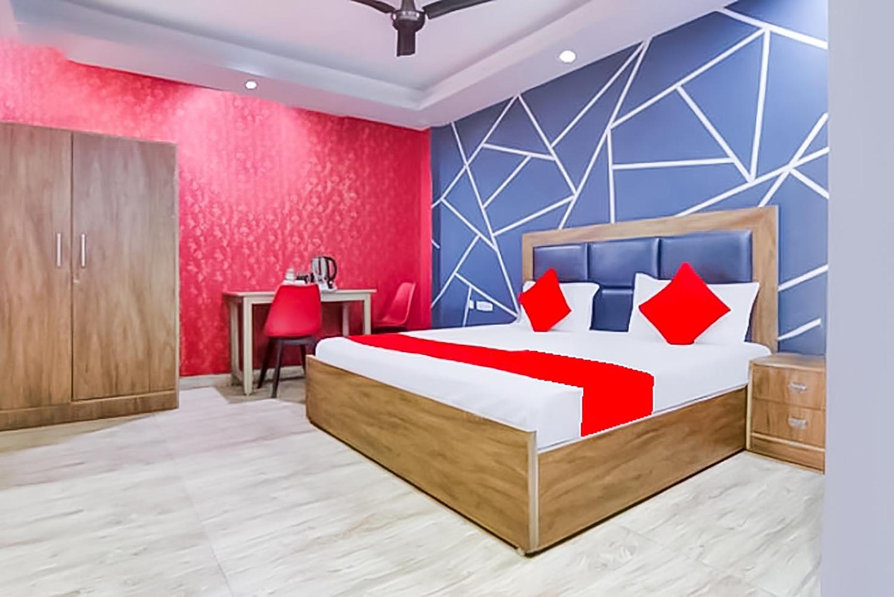 Hotel Classical Opposite Nizamuddin Railway Station Nowe Delhi Zewnętrze zdjęcie